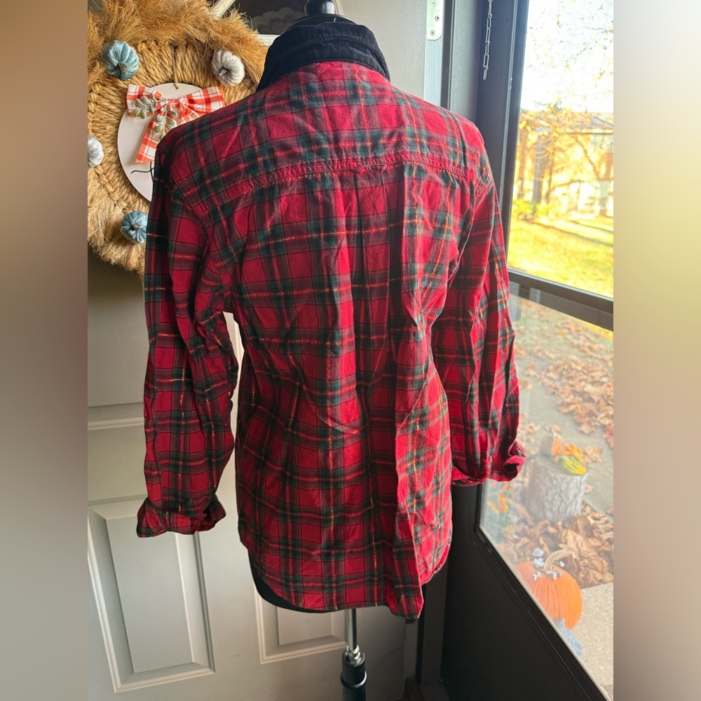 Vintage Bobbie Brooks embroidered holiday plaid button down shirt, size large - Picture 6 of 11